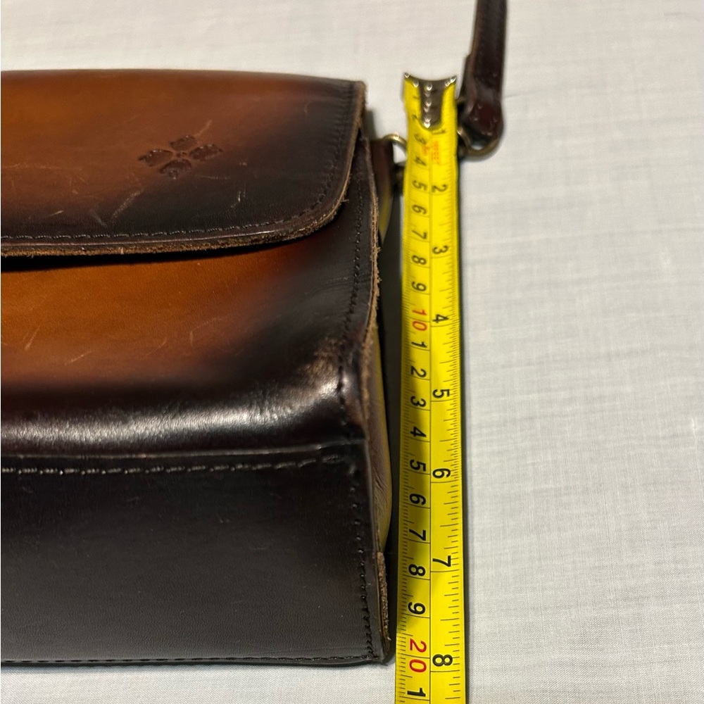 Patricia Nash Classic Crossbody Bag - Picture 9 of 9